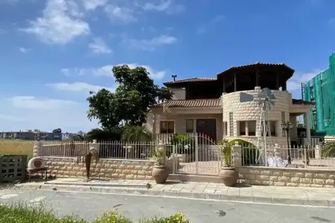 5 bedrooms House in Pyla, Cyprus No. 29312 1