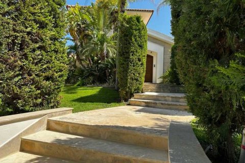 5 bedrooms Villa in Germasogeia, Cyprus No. 28882 2