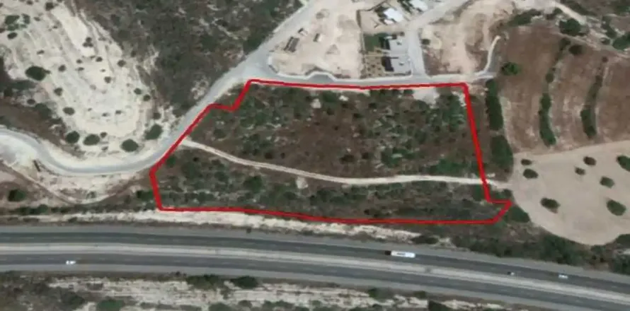 13561m² Land en Agios Tychonas, Cyprus No. 41627