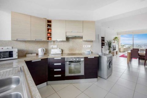 2 bedrooms Apartment in Germasogeia, Cyprus No. 64150 5