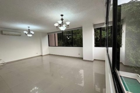 2 dormitorios Apartment en Panamá, Panama No. 70636 2