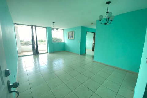 3 dormitorios Apartment en Panamá, Panama No. 70630 2