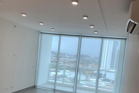 3 dormitorios Apartment en Panamá, Panama No. 70637 4