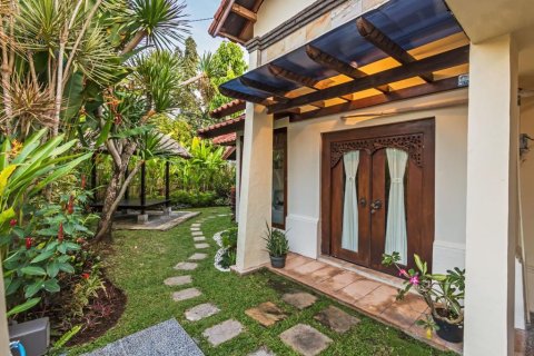 3 bedrooms House in Jimbaran, Indonesia No. 23307 3