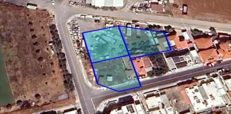 1638m² Land in Kato Polemidia, Cyprus No. 64379