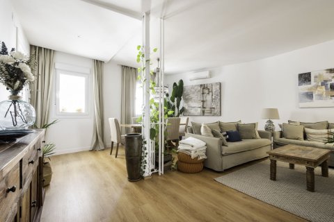 3 dormitorios Apartment en Madrid, Spain No. 26210 1