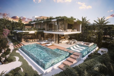 4 bedrooms Villa in Marbella, Spain No. 27050 1