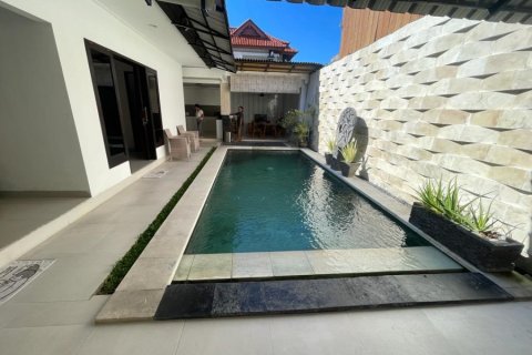 3 bedrooms Villa in Jimbaran, Indonesia No. 22736 8