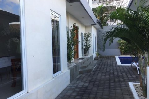 3 bedrooms Villa in Jimbaran, Indonesia No. 22799 13