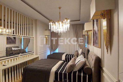 5+1 Apartment in Yomra, Turkey No. 13025 2