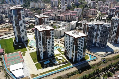 5+1 Apartment in Yomra, Turkey No. 13025 13