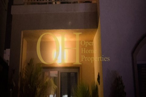 4 bedrooms Townhouse in Al Reef, UAE No. 8400 4