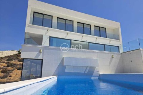 6 bedrooms Villa in Agios Tychonas, Cyprus No. 71894 13