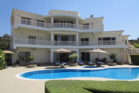 5 bedrooms Villa in Paphos, Cyprus No. 37749 1