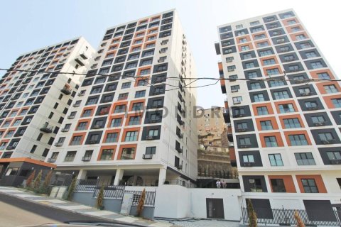 2+1 Apartment in Kâğıthane, Turkey No. 18004 2