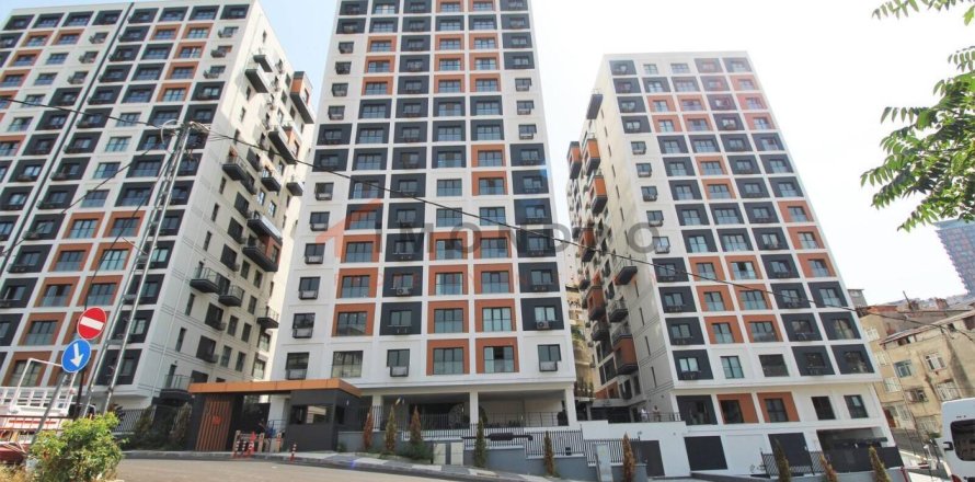 2+1 Apartment en Kâğıthane, Turkey No. 18004