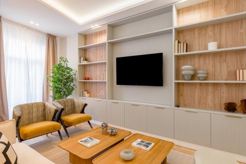 2 dormitorios Apartment en Madrid, Spain No. 26861 1