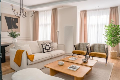 2 dormitorios Apartment en Madrid, Spain No. 26861 4