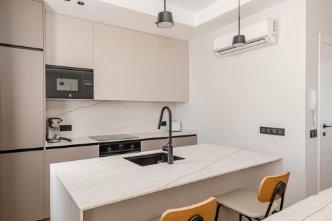 2 dormitorios Apartment en Madrid, Spain No. 26909 10