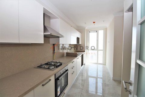 2+1 Apartment en Kartal, Turkey No. 17369 21