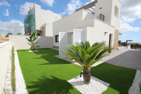 3 bedrooms Villa in Alicante, Spain No. 27749 5