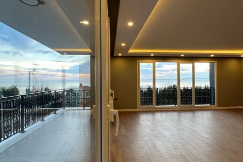 2+1 Apartment in Istanbul, Turkey No. 14759 7