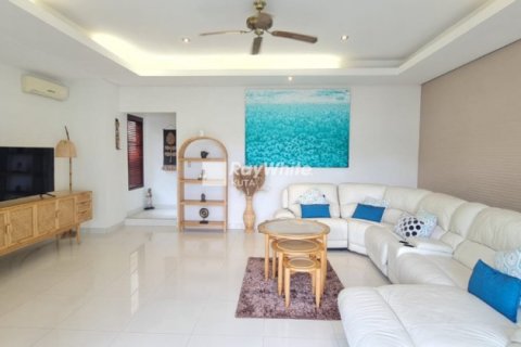 3 bedrooms Villa in Canggu, Indonesia No. 22933 3