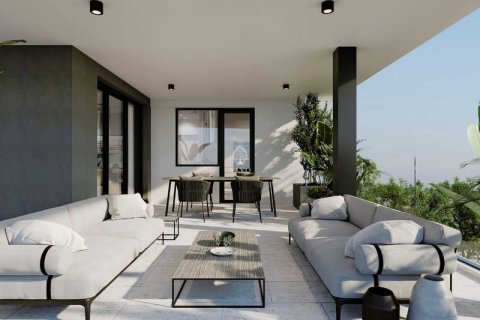 2 bedrooms Apartment in Limassol, Cyprus No. 77367 1