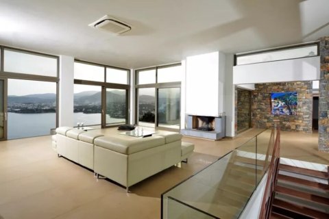 5 bedrooms Villa in Agios Nikolaos, Greece No. 57859 3