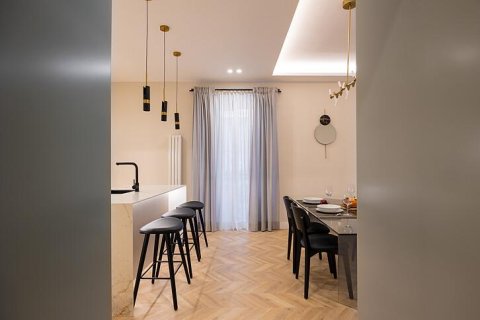 2 dormitorios Apartment en Madrid, Spain No. 26868 7