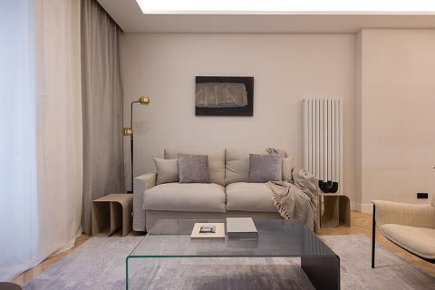 2 dormitorios Apartment en Madrid, Spain No. 26868 3