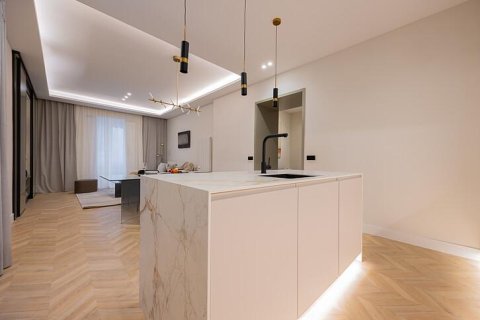 2 dormitorios Apartment en Madrid, Spain No. 26868 10