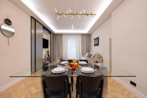 2 dormitorios Apartment en Madrid, Spain No. 26868 6