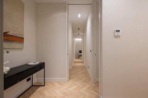 2 dormitorios Apartment en Madrid, Spain No. 26868 9