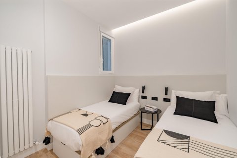 3 chambres Appartement à Madrid, Spain No. 26867 10