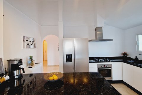 5 dormitorios Villa en Estepona, Spain No. 27285 10