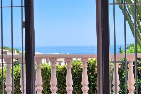 5 bedrooms Villa in Estepona, Spain No. 27285 17