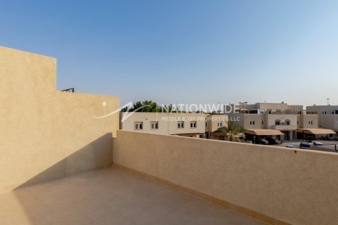 3 bedrooms Villa in Abu Dhabi, UAE No. 4164 7