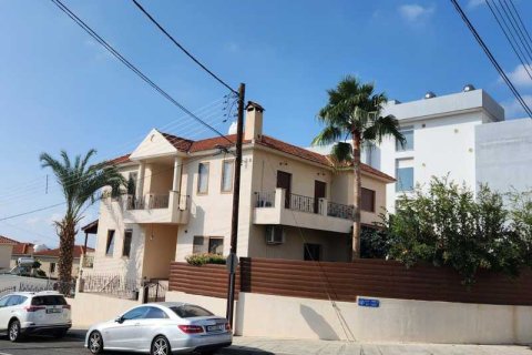 6 bedrooms Villa in Agios Athanasios, Cyprus No. 65322 2