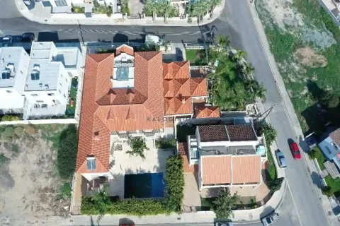 5 dormitorios House en Oroklini, Cyprus No. 40335 3