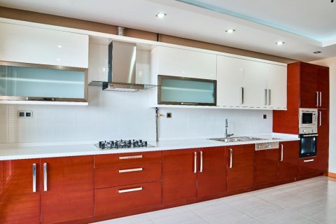 3 bedrooms Apartment in Küçükçekmece, Turkey No. 13554 4