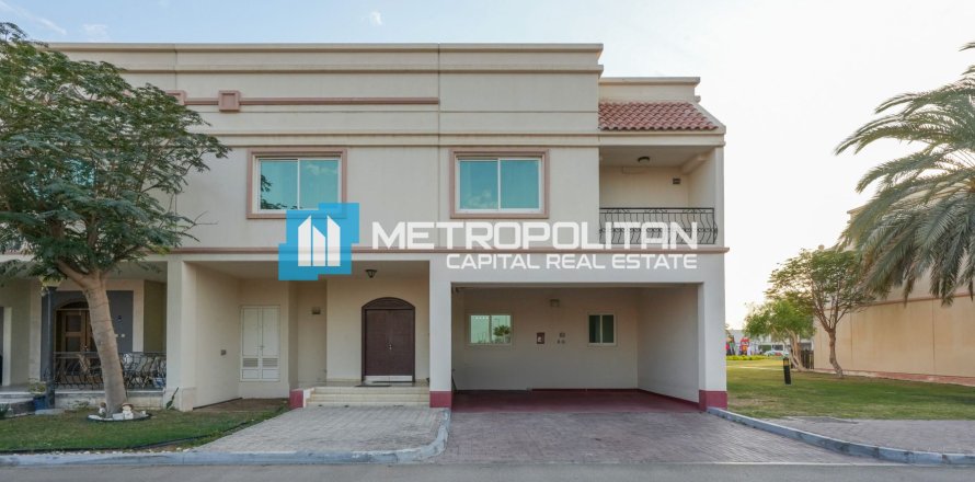 4 dormitorios Villa en Abu Dhabi, UAE No. 5686