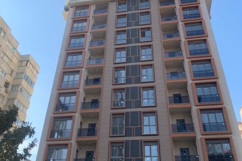 2+1 Apartment in Kadikoy, Turkey No. 13714 7