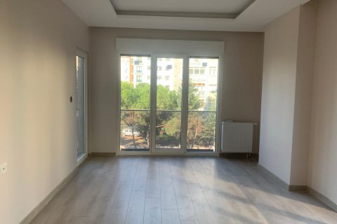 2+1 Apartment in Kadikoy, Turkey No. 13714 4