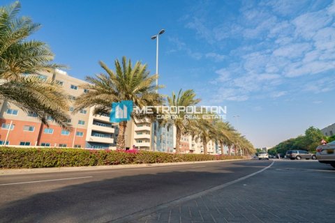 3 dormitorios Apartment en Al Reef, UAE No. 4752 8