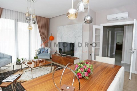 2+1 Apartment in Avcılar, Turkey No. 17336 7