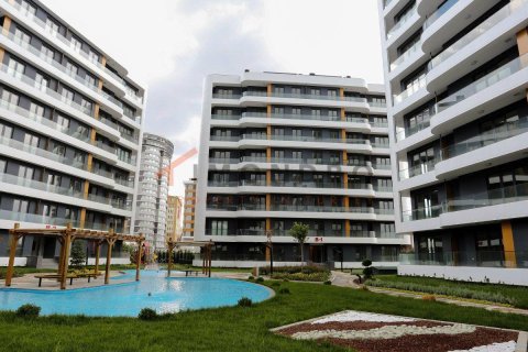 2+1 Apartment in Avcılar, Turkey No. 17336 1