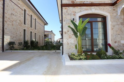 3+1 Villa en Dosemealti, Turkey No. 11780 2