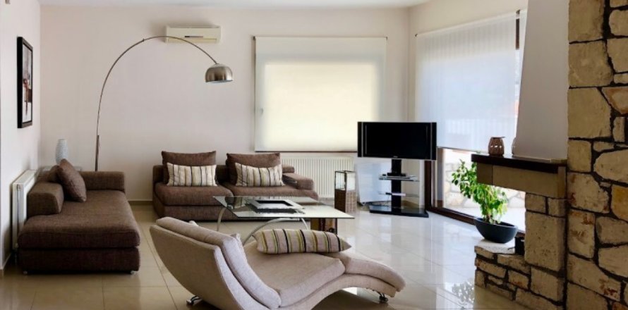 4 rooms Villa in Chania, Greece No. 52279