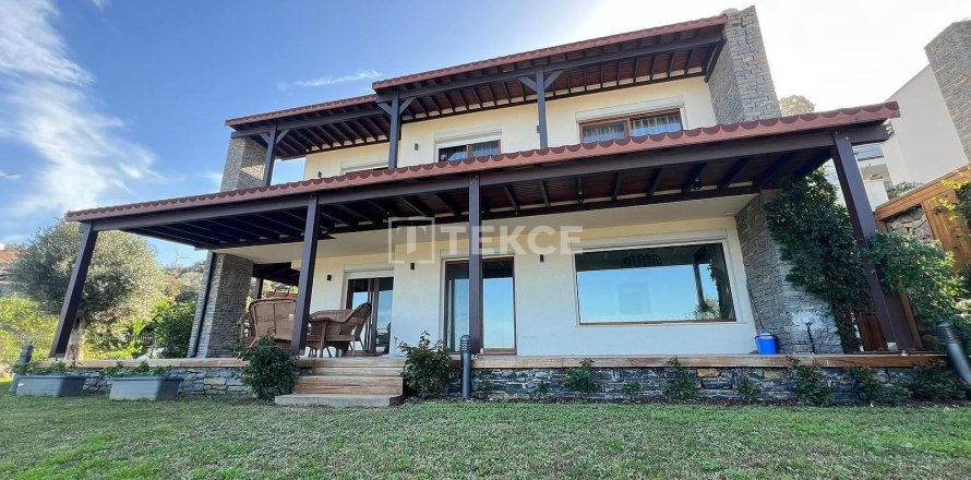 4+1 Villa en Bodrum, Turkey No. 21686